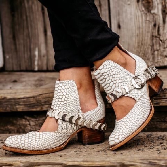 NWT Freebird White Snake Blade Size 7 - Picture 2 of 16